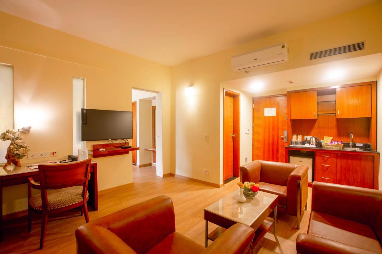 Evoma Hotel Bangalore Bagian luar foto