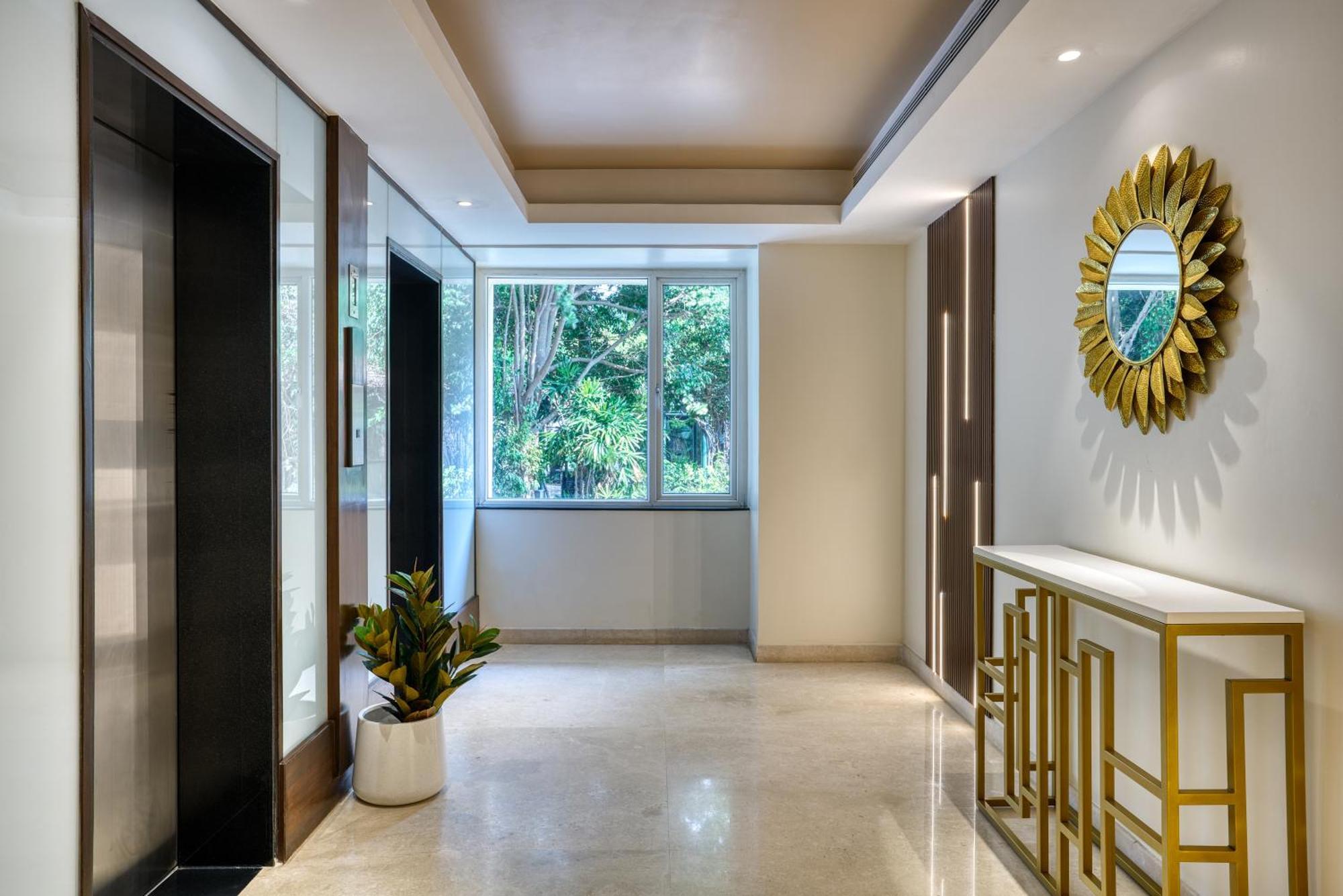 Evoma Hotel Bangalore Bagian luar foto