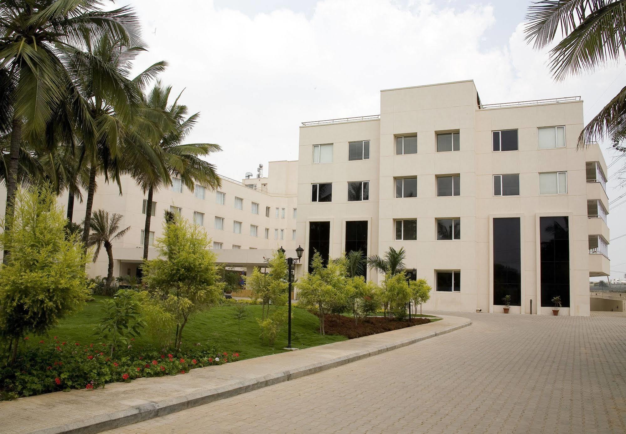Evoma Hotel Bangalore Bagian luar foto
