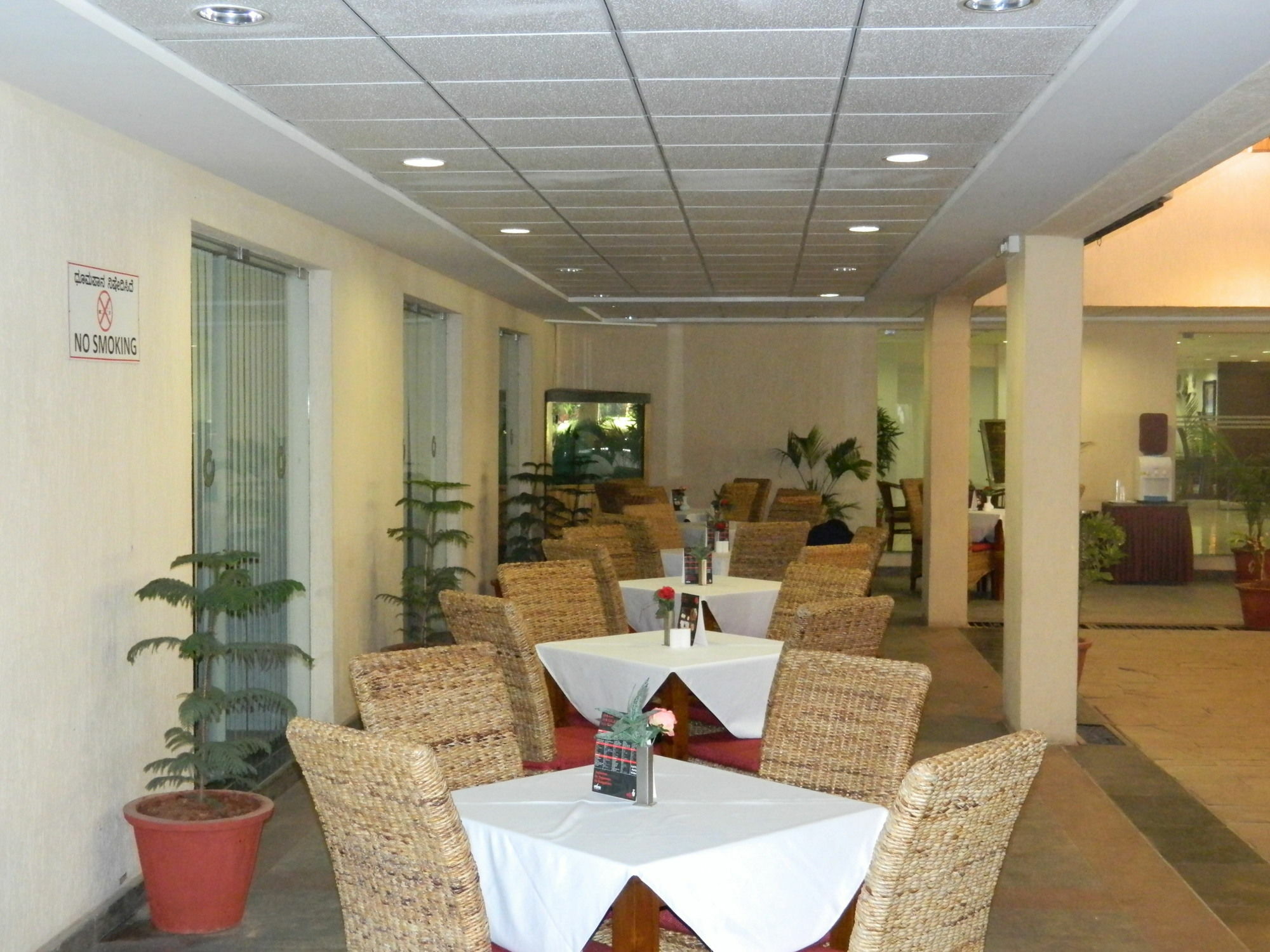 Evoma Hotel Bangalore Bagian luar foto